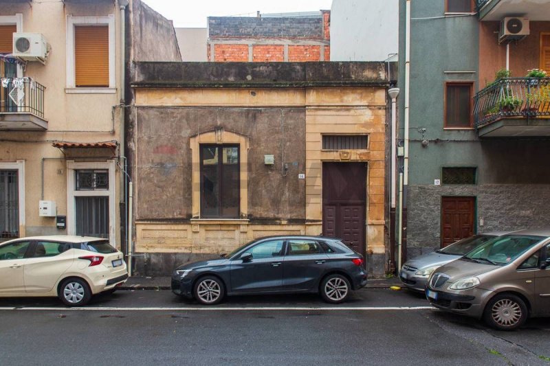 Casa independiente en Catania