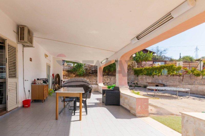 Casa semi indipendente a Siracusa