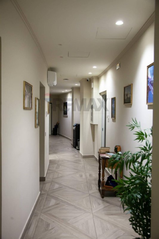 Local commercial à San Giovanni la Punta