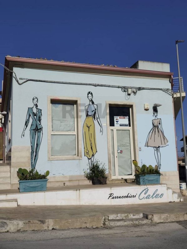 Commercial property in Vittoria
