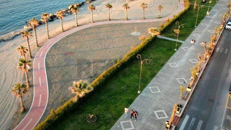 Inmueble comercial en Venetico