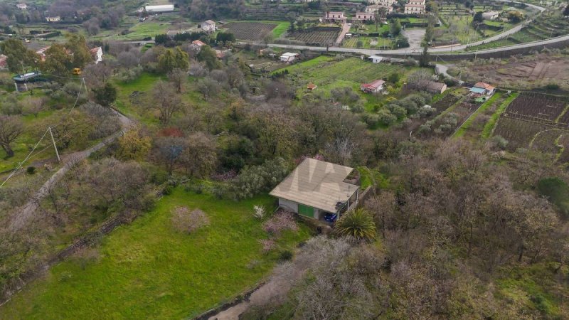 Detached house in Piedimonte Etneo
