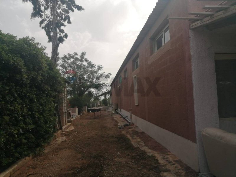 Коммерческая недвижимость в Санта-Кроче-Камерина