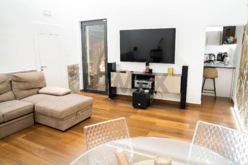 Особняк в Ачи-Кастелло