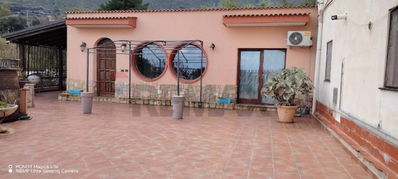 Moradia com terraço em Termini Imerese