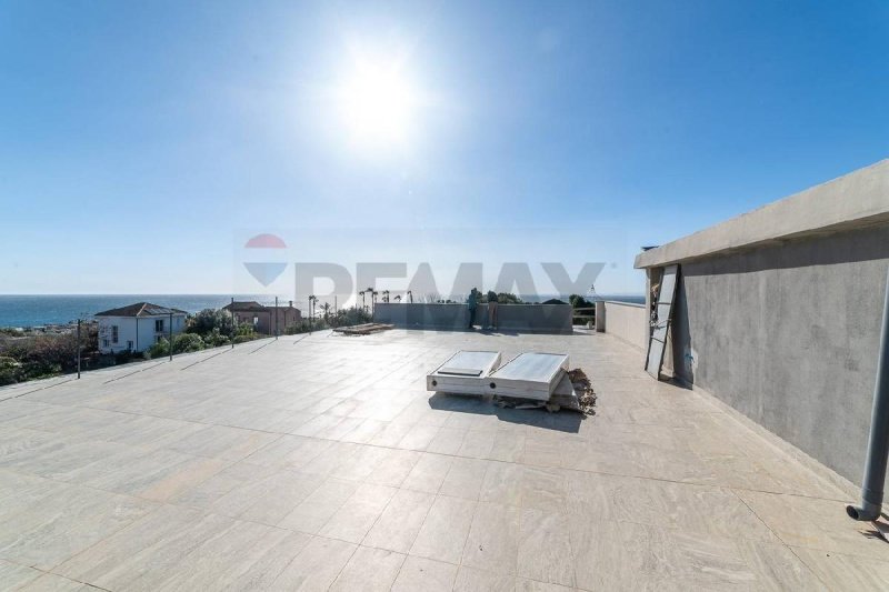 Apartment in Aci Castello