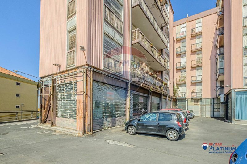 Kommersiell byggnad i Paternò