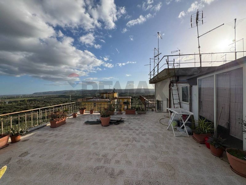 Apartamento en Melilli