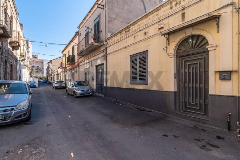 Detached house in Catania