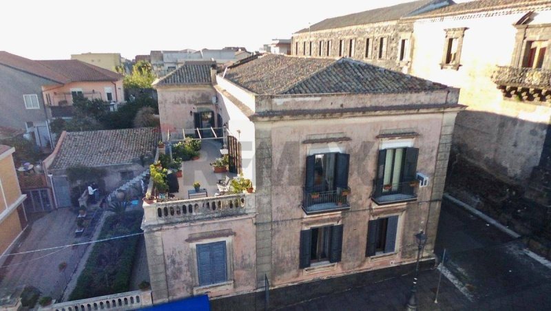 Half-vrijstaande woning in Belpasso