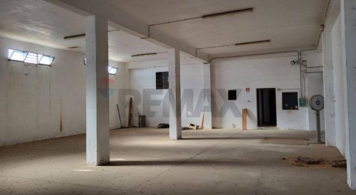 Kommersiell byggnad i Vitoria