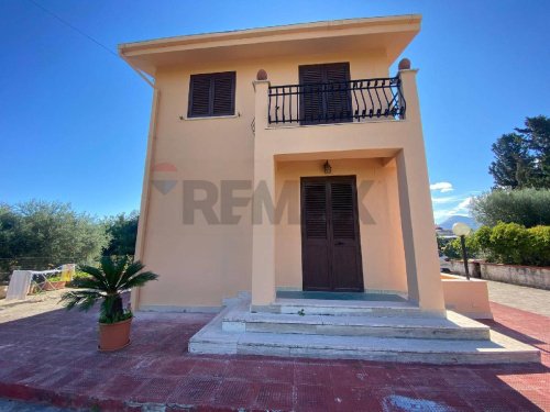 卡里尼联排别墅