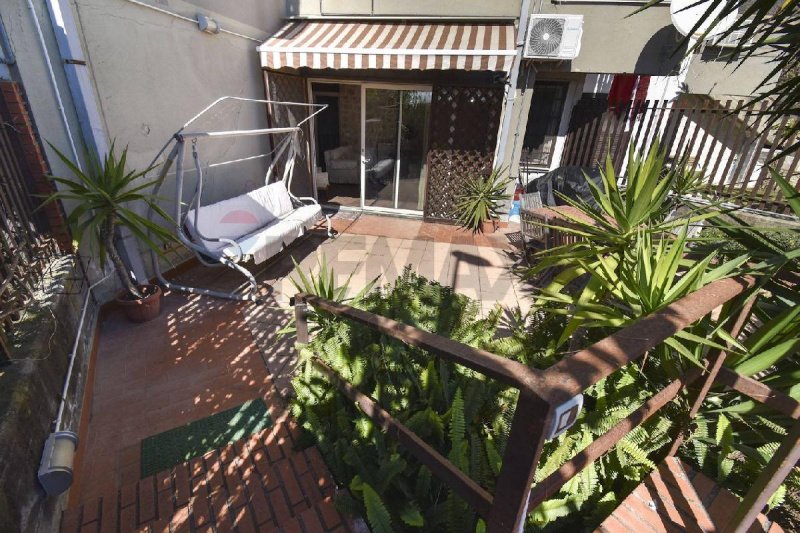 Apartamento em Aci Castello