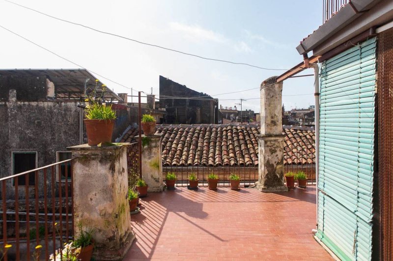 Особняк из двух квартир в Ачиреале