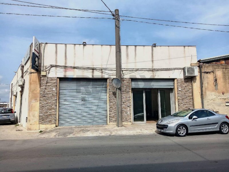 Immobile commerciale a Siracusa