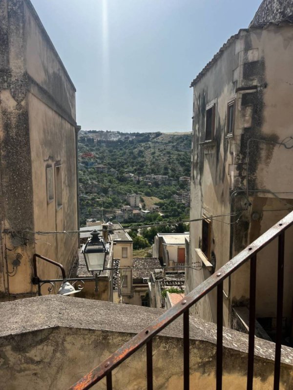 Detached house in Modica