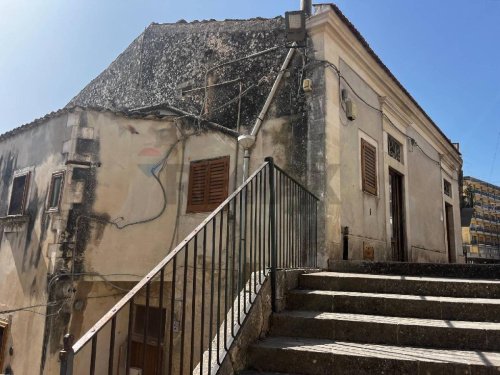 Detached house in Modica