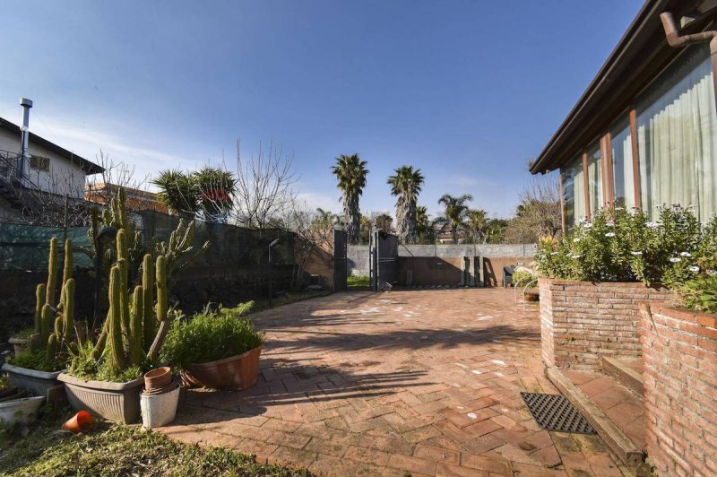 Villa a Aci Bonaccorsi