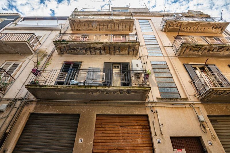 Чердак в Кальтаджироне