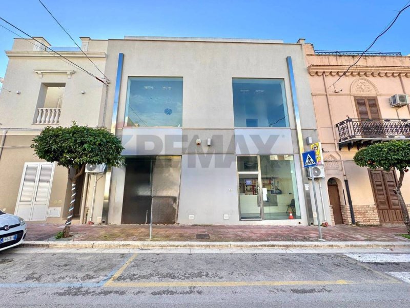 Zakelijk onroerend goed in Terrasini