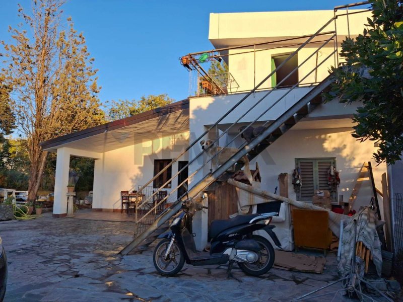 Villa à San Giovanni la Punta