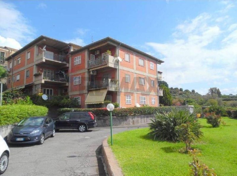 Apartamento en Aci Castello