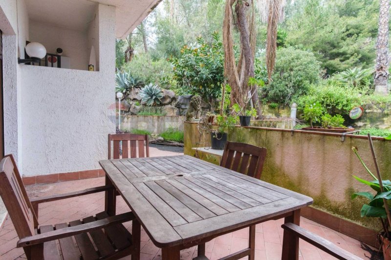 Appartamento a Aci Castello