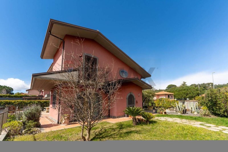 Вилла в Николози