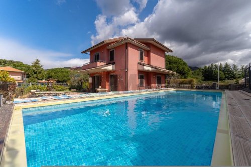 Вилла в Николози