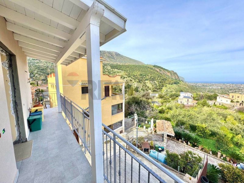 Квартира в Карини