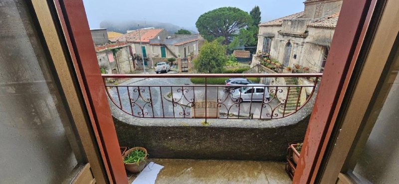 Особняк из двух квартир в Рометта