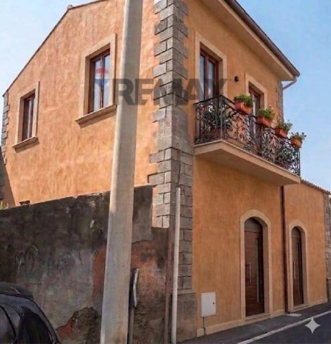 Особняк в Ачиреале