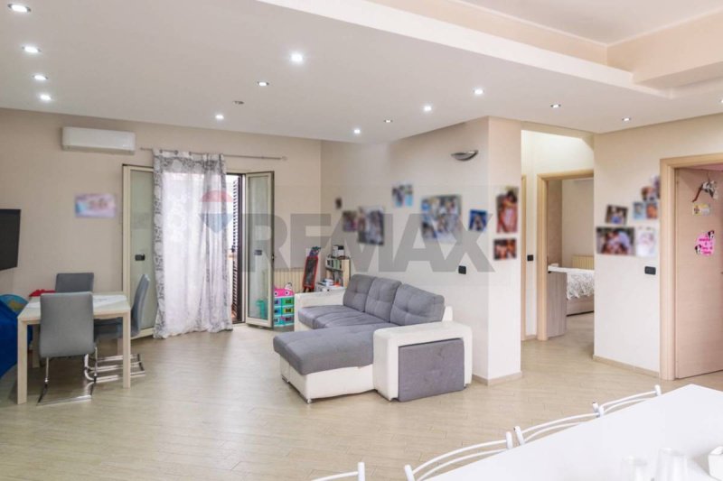 Apartamento em Aci Sant'Antonio