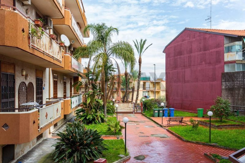 Lägenhet i Aci Catena