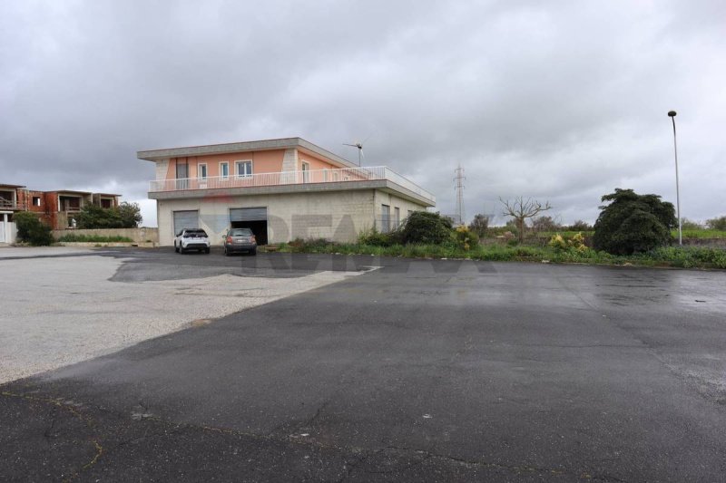 Inmueble comercial en Ragusa