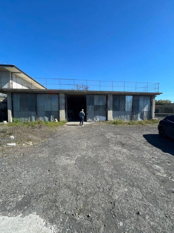 Kommersiell byggnad i Belpasso