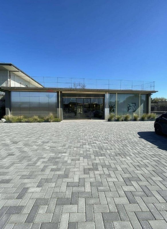 Kommersiell byggnad i Belpasso