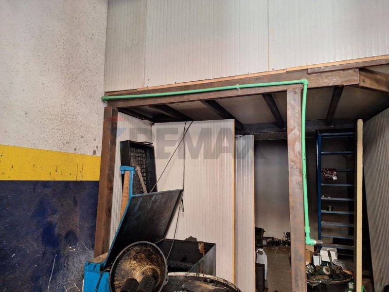 Zakelijk onroerend goed in Paternò