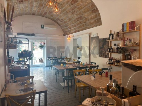 Gewerbeimmobilie in Terrasini