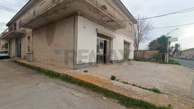 Inmueble comercial en Chiaramonte Gulfi