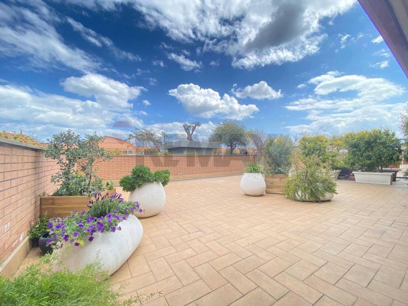 Kommersiell byggnad i San Giovanni la Punta