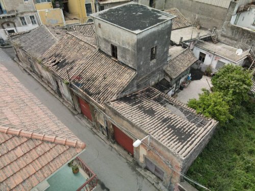 Особняк из двух квартир в Джарре