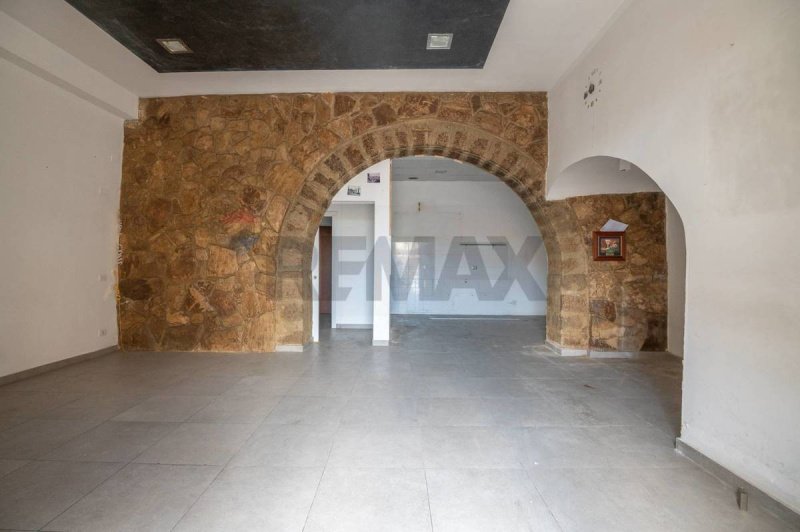 Gewerbeimmobilie in Caltagirone