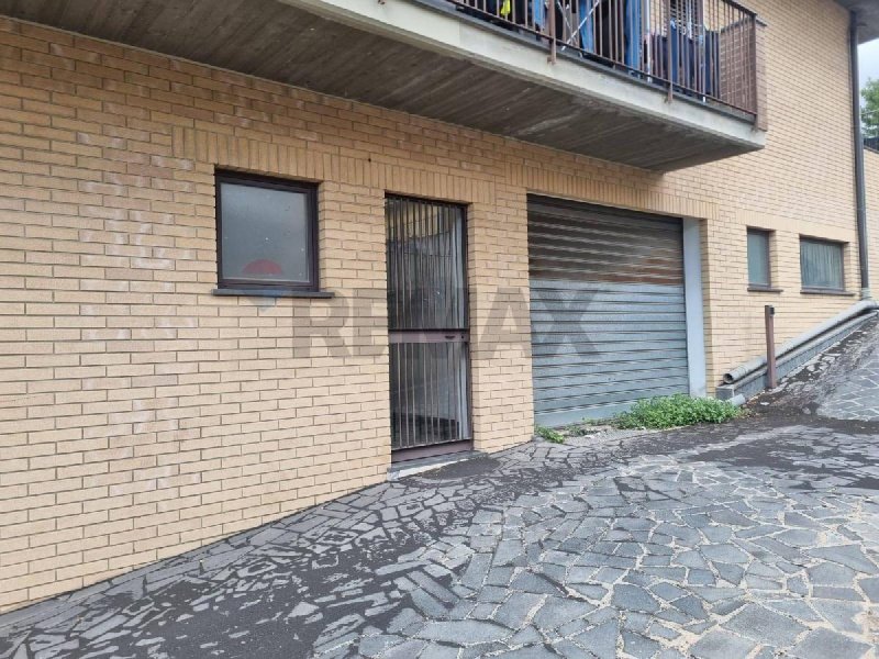 Local commercial à Gravina di Catania