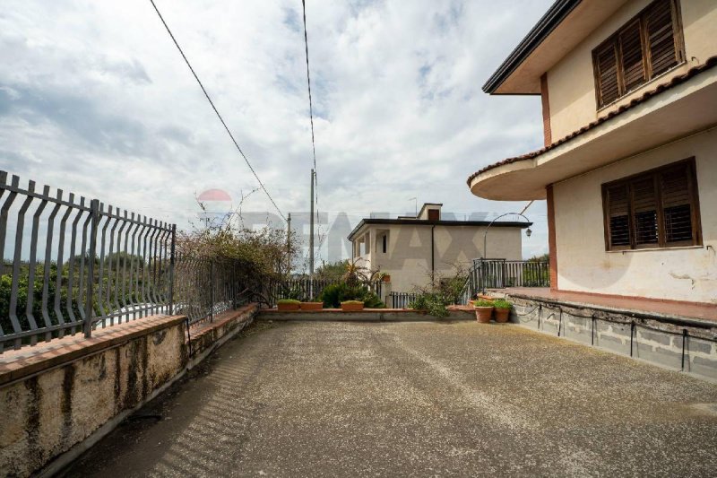 Casa semi-independiente en Paternò