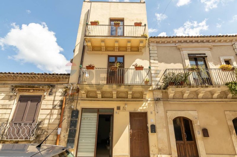 Gewerbeimmobilie in Palazzolo Acreide