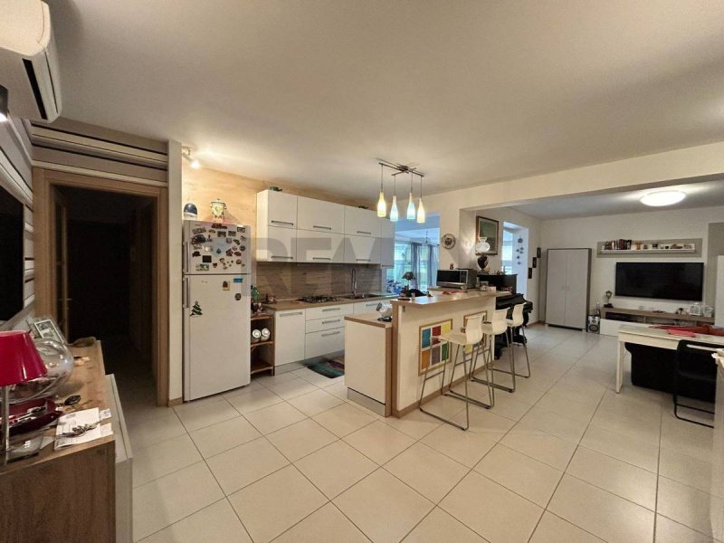 Apartamento en Aci Catena