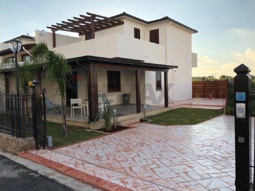 Villa à Campofelice di Roccella