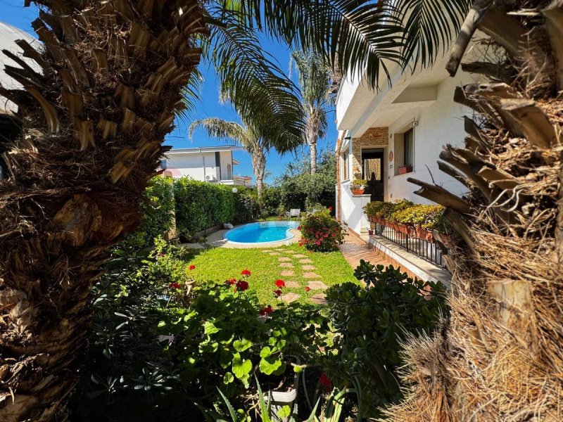 卡里尼半独立房屋