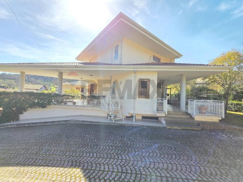 Villa in Rende
